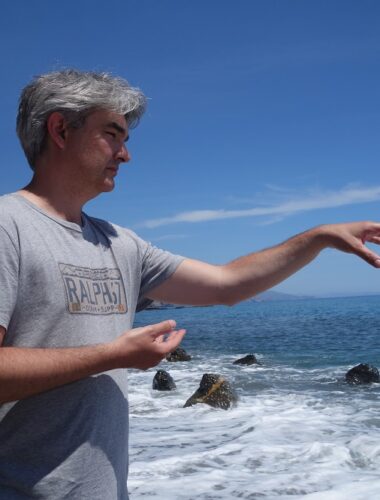 Xavier Bénard pratiquant le Qi Gong Tigre et Dragon